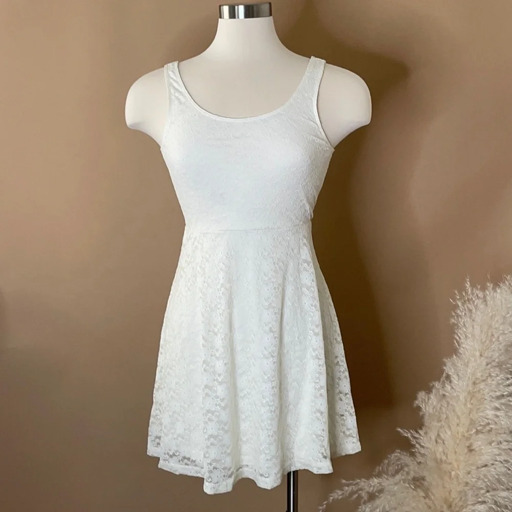 Express Lacy Dress - Picture 1 of 5